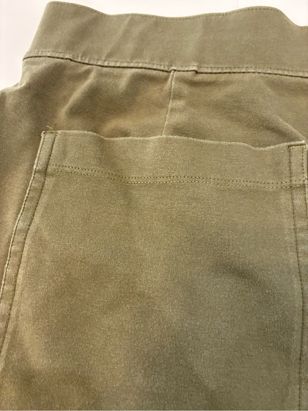 Lands’ End Starfish Pull‑On Cargo Shorts (Large) Olive Green Like New - Picture 11 of 12